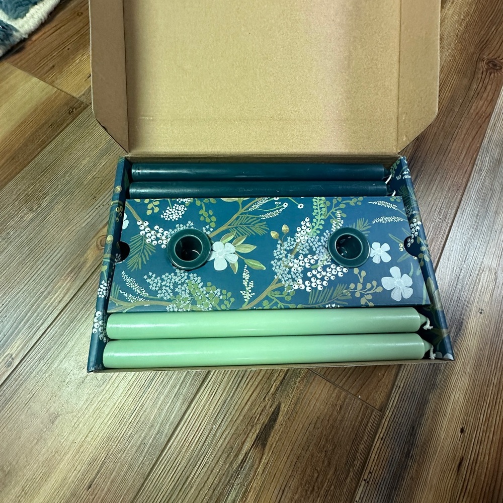 Rifle Paper Co. x Target Candle Set - Picture 3 of 4